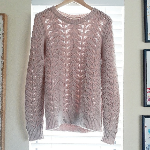 Banana Republic Sweaters - BANANA REPUBLIC light blush sweater Medium Banana Republic Sweaters - BANANA REPUBLIC light blush sweater Medium